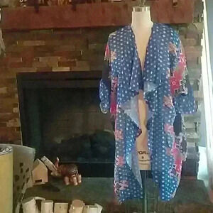 Ruffled kimono style topper